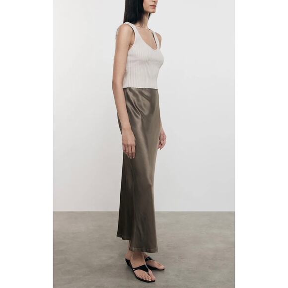 ENZA COSTA Satin Bias Cut Skirt Womens Small 1 Shiitake Brown Midi Pull on Slip - Picture 3 of 16